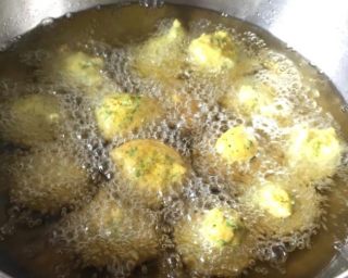 Deep fried fritters