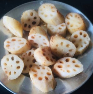 sindhi-bhee-patata-(kamal-kakdi)-aloo-sabzi-step-1