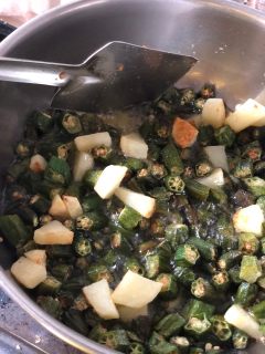 bhindi-aloo-fry-step-2:5