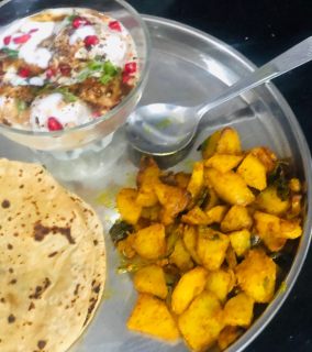 dahi-vade-recipe-serve-it-with-roti-potatofry