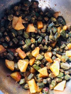 bhindi-aloo-fry-step-2:8