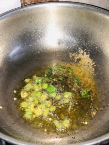 aloo-poha-recipe-in-hindi-step-2(2)