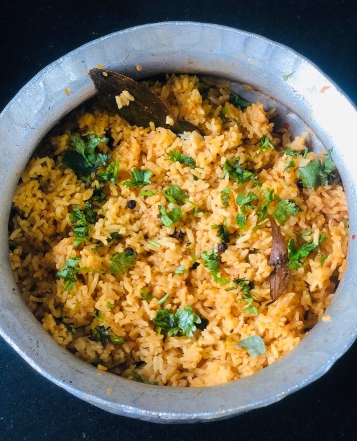 sindhi-bhuga-chawar-brown-pulao-recipe-in-hindi
