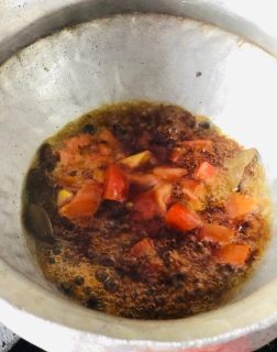 brown-pulao-(bhuga-chawar)-sindhi-food-recipe-in-hindi-step-2(5)