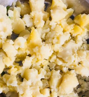 aloo-sooji-tikki-recipe-in-hindi-step-1(2) aloo-sooji-tikki-recipe-in-hindi-step-1(2)