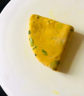 methi-paratha-recipe-step-3(type-2,2.2) methi-paratha-recipe-step-3(type-2,2.2)