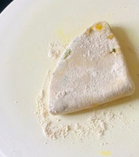 methi-paratha-recipe-step-3(type-2,3.1) methi-paratha-recipe-step-3(type-2,3.1)