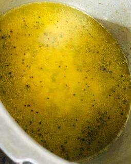 green-moong-dal-&-rice-khichdi-recipe-step-2(4)