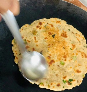 sindhi-koki-without-onion-step-4(2)
