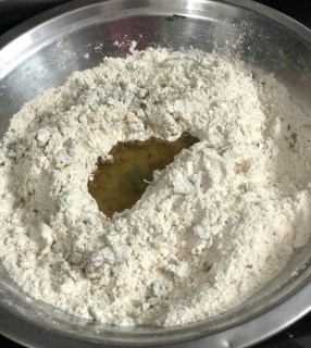 sindhi-koki-without-onion-step-2(4)
