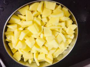 potato-fry-for-fasting(vrat-wale-aloo)-step-1(2) potato-fry-for-fasting(vrat-wale-aloo)-step-1(2)