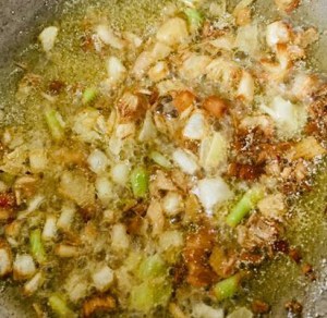 methi-aloo-ki-sabzi-(curry)-recipe-step-2(3)