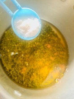 sabut-hare-moong-recipe-step-2(2)