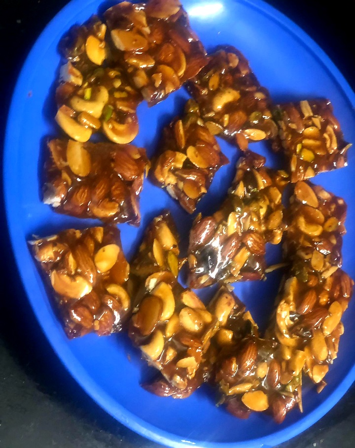 dry-fruits-chikki-recipe-step-2(18)