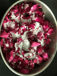 gulkand-recipe-step-2(1)