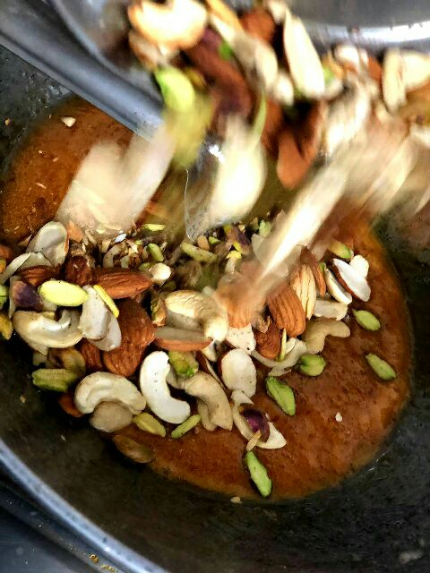 dry-fruits-chikki-recipe-step-2(11,a)