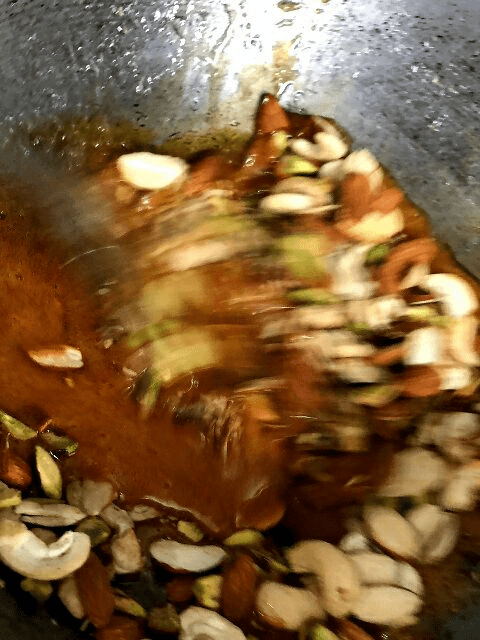 dry-fruits-chikki-recipe-step-2(11,b)