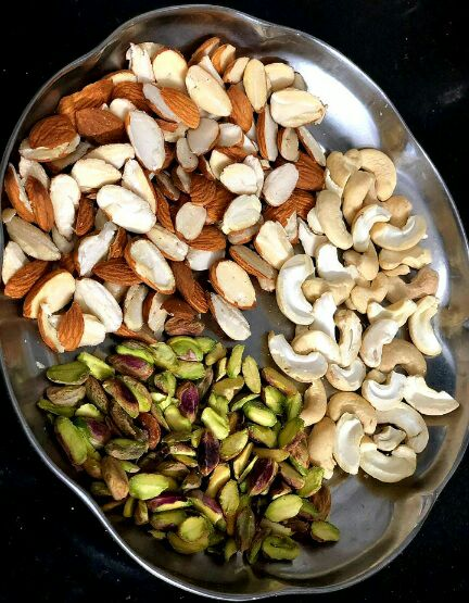 dry-fruits-chikki-recipe-step-1(3)