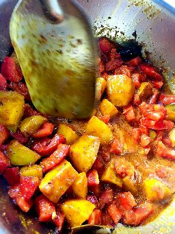 spinach-potato-sabzi-recipe-step-2(8)