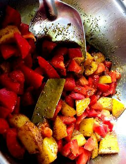 spinach-potato-sabzi-recipe-step-2(6)