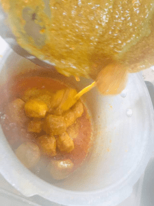 baby-p0tatoes-sabzi-recipe-in-curd-gravy-step-2(5)