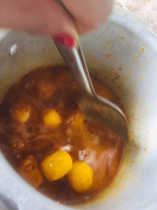 baby-p0tatoes-sabzi-recipe-in-curd-gravy-step-2(7)