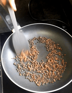 garam-masala-powder-recipe-ingredients-with-quantity-step-2(4)