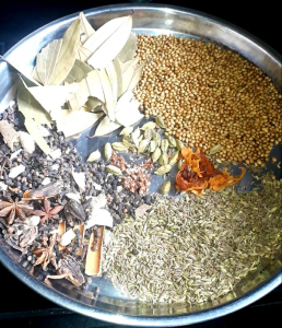 garam-masala-powder-recipe-ingredients-with-quantity-step-2(7)