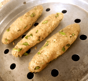 leftover-pulao-muthiya-recipe-step-4(2)