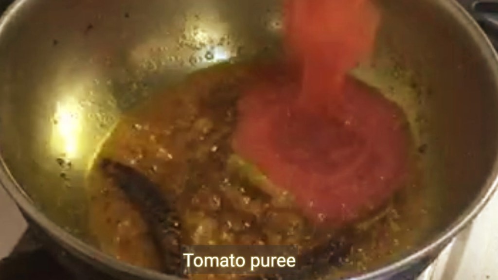 sev-tamatar-ki-sabzi-recipe-without-onion-garlic