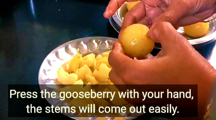 gooseberry-pickle-amla-achar