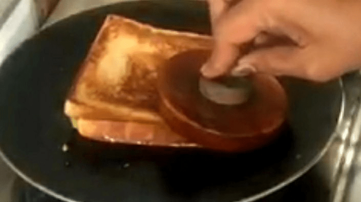 sandwich-recipe-onion-tomato-toast