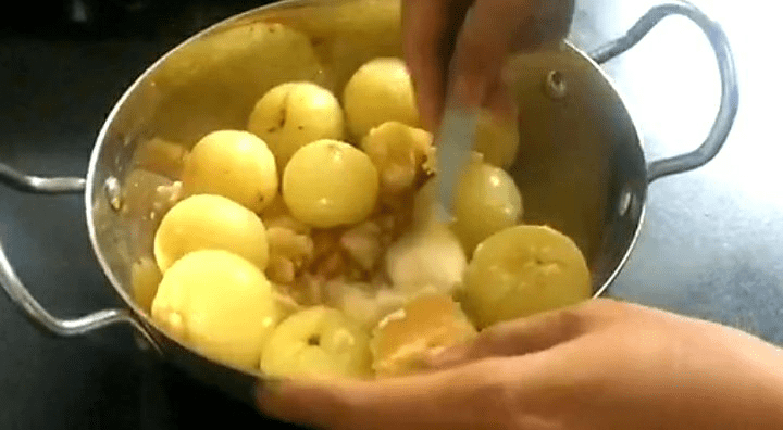 amla-murabba-with-jaggery