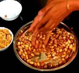 peanuts-jaggery-chikki-recipe